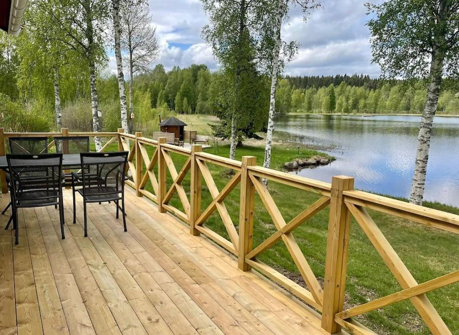Mysig Stuga Med Sjoetomt, Naera Jaervsoebacken ภายนอก รูปภาพ