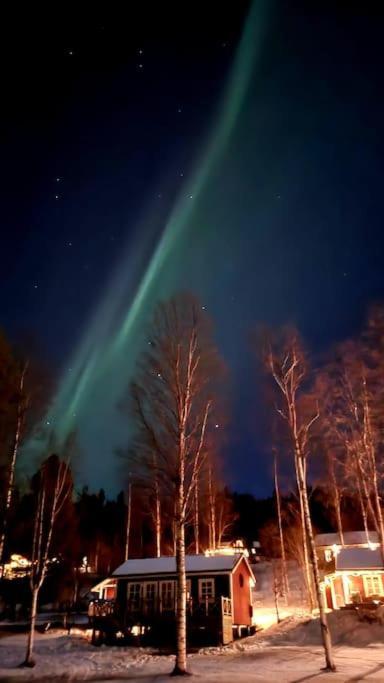 Mysig Stuga Med Sjoetomt, Naera Jaervsoebacken ภายนอก รูปภาพ